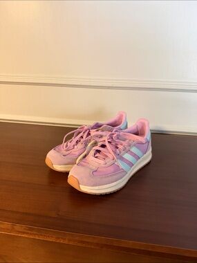 adidas cloud foam comfort Lavender and Light Blue Retro Runner Sneakers